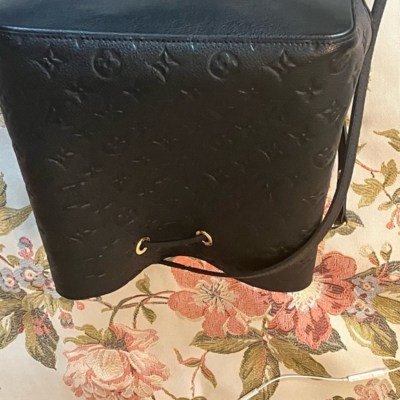 Louis Vuitton Neo Noe MM Empreinte - Picture 11 of 13